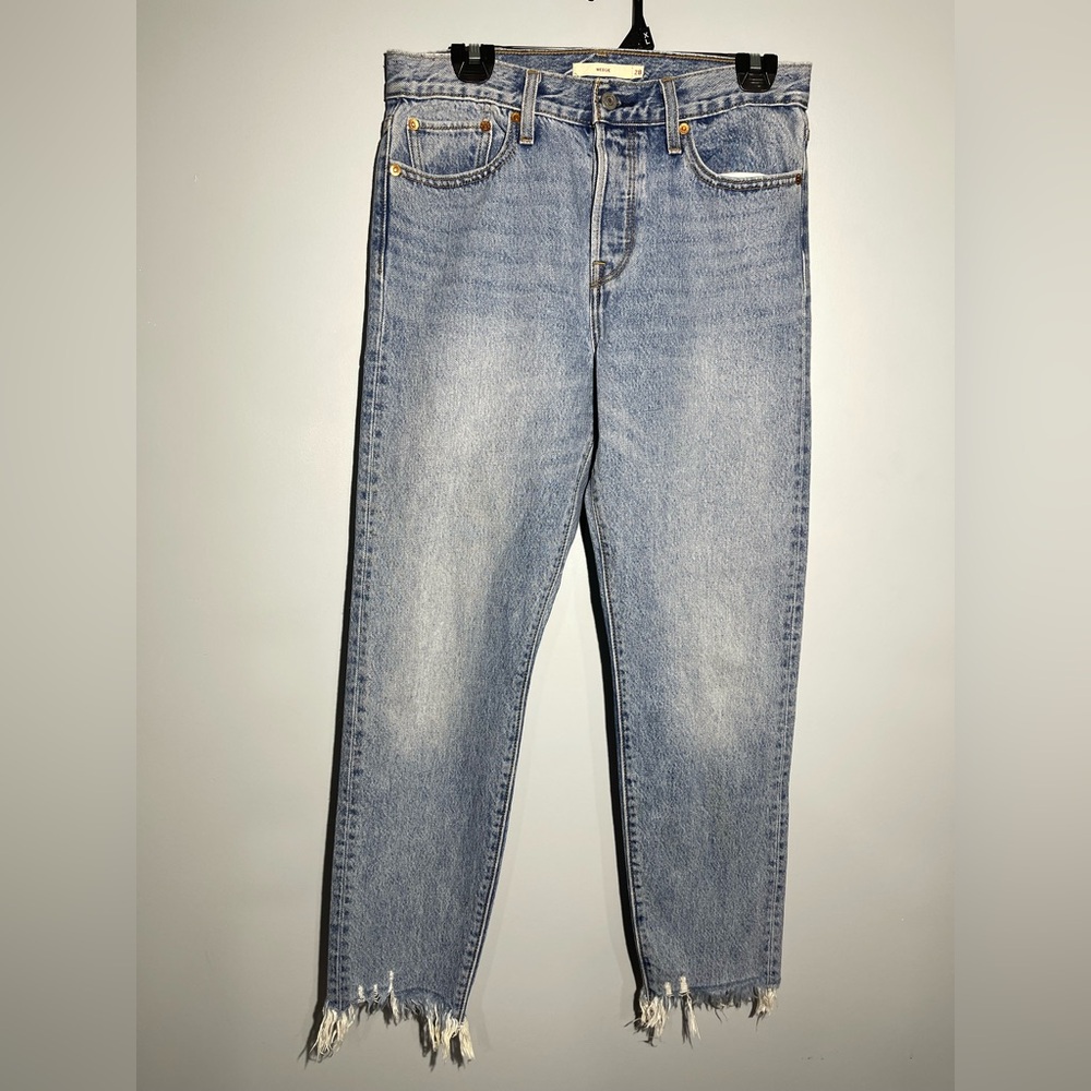 Levis  Light Blue Jeans‎